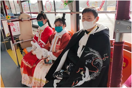 老家河南 心的春運︱熟悉的春節里！ 看洛陽(yáng)公交人的過(guò)年儀式感 