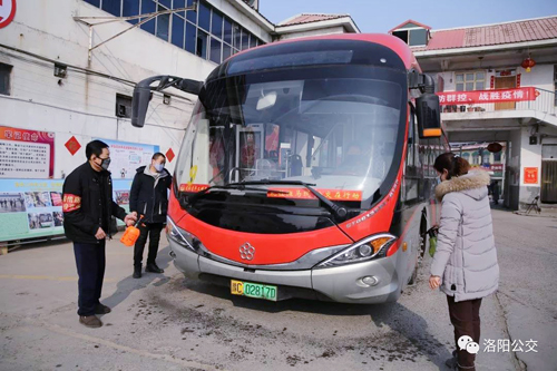 臨近退休勇“逆行” 抗“疫”沖鋒在一線(xiàn)